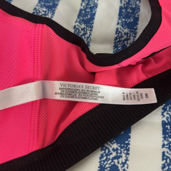 VSX Sport (Victoria’s Secret) Sports Bra 32DD molded cups adjustable straps NICE - Picture 11 of 11